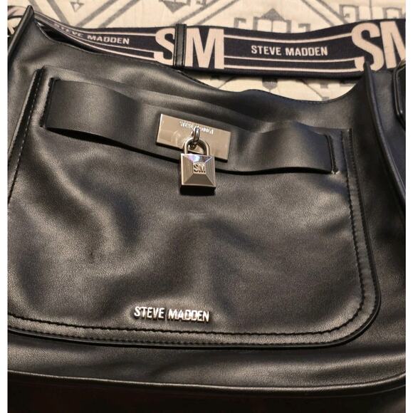 Steve Madden Bjessi Crossbody Hobo Purse Black Silver Lock Tote Coin Purse Strap - Picture 2 of 9